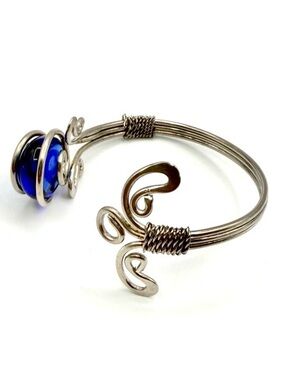Artisan Silver Tone Wire Cuff Bracelet w/ Blue Glass Cabochon | Statement